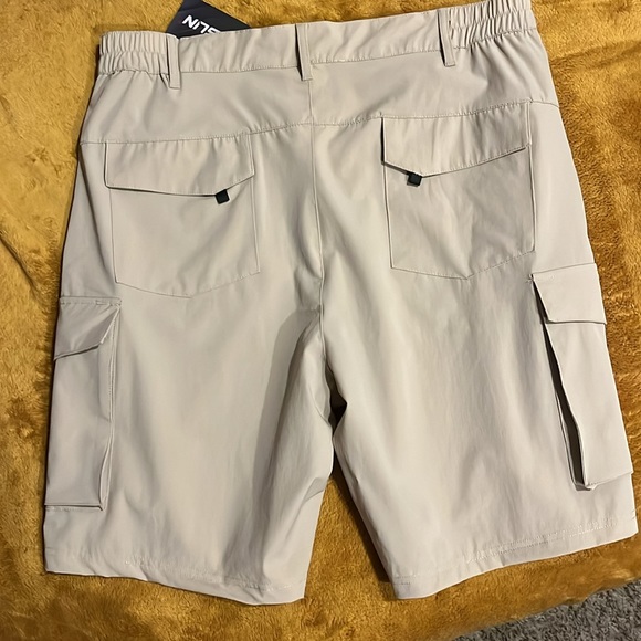 KPSun NWT Men’s Hiking Cargo Shorts - size M - Picture 4 of 11